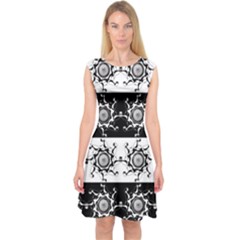 Three Wise Men Gotham Strong Hand Capsleeve Midi Dress by Mariart