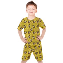 Girl With Popsicle Yellow Floral Kid s Set