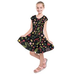 Floral Christmas Pattern  Kids  Short Sleeve Dress by Valentinaart