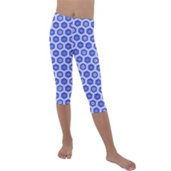 A Hexagonal Pattern Kids  Lightweight Velour Capri Leggings 