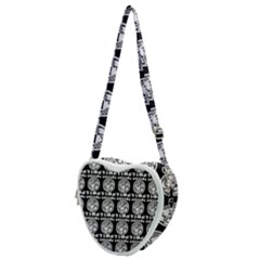 Inka Cultur Animal - Animals And Occult Religion Heart Shoulder Bag