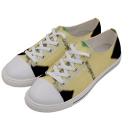 Jamaica, Jamaica  Women s Low Top Canvas Sneakers