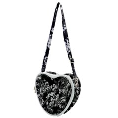 Fleurs De Cerisier Noir & Blanc Heart Shoulder Bag