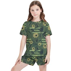 Folk Flowers Art Pattern Floral  Surface Design  Seamless Pattern Kids  Tee And Sports Shorts Set