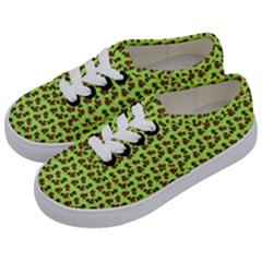 Cute Deer Pattern Green Kids  Classic Low Top Sneakers by snowwhitegirl