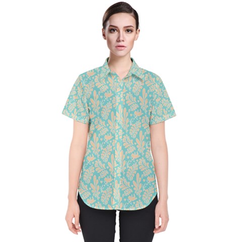 Contrasting Leaves Women s Short Sleeve Shirt by ConteMonfrey