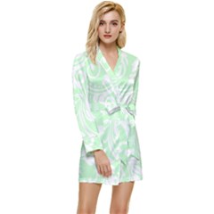 Clean Ornament Tribal Flowers  Long Sleeve Satin Robe