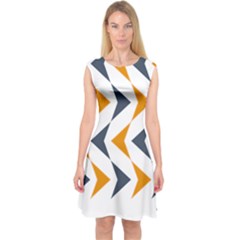 Abstract Arrow Pattern T- Shirt Abstract Arrow Pattern T- Shirt Capsleeve Midi Dress