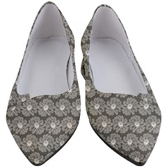 Gerbera Daisy Vector Tile Pattern Women s Block Heels  by GardenOfOphir
