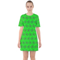 Gerbera Daisy Vector Tile Pattern Sixties Short Sleeve Mini Dress