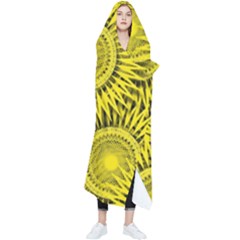 Abstract Sun Pattern Yellow Background Wearable Blanket