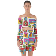 Retro-cameras-audio-cassettes-hand-drawn-pop-art-style-seamless-pattern Off Shoulder Top With Skirt Set