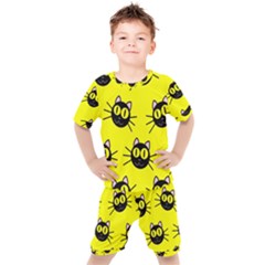 Cats Heads Pattern Design Kids  Tee And Shorts Set by pakminggu