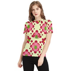 Retro 1960s Flowers Pattern 4 Women s Short Sleeve Rash Guard