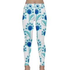 Blue Daisy Minimalist Leaves   Classic Yoga Leggings