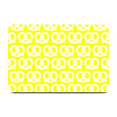 Yellow Pretzel Illustrations Pattern Plate Mats by GardenOfOphir