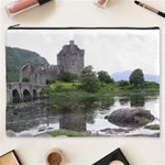 SCOTLAND EILEAN DONAN Cosmetic Bag (XXXL)  Front