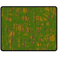 Green Pattern Fleece Blanket (medium) 