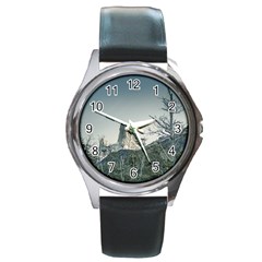 Fitz Roy Mountain, El Chalten Patagonia   Argentina Round Metal Watch