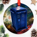 The Police Box Tardis Time Travel Device Used Doctor Who Round Ornament (Two Sides) Back