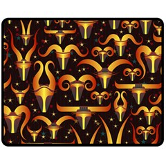 Stylised Horns Black Pattern Fleece Blanket (medium) 