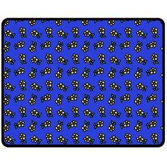 Daisy Royal Blue Double Sided Fleece Blanket (medium) 