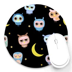 Cute-owl-doodles-with-moon-star-seamless-pattern Round Mousepad by Salman4z