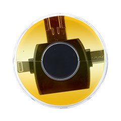 Amber Orange To Cream Yellow Bilinear Gradient On-the-go Memory Card Reader by GradientsOmbre