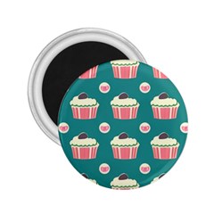 Retro 40s 50s Cupcake Pattern 2 2 25  Magnets